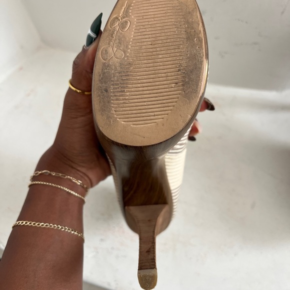 Jessica Simpson Pattern Wood Platform Heels - Picture 4 of 6